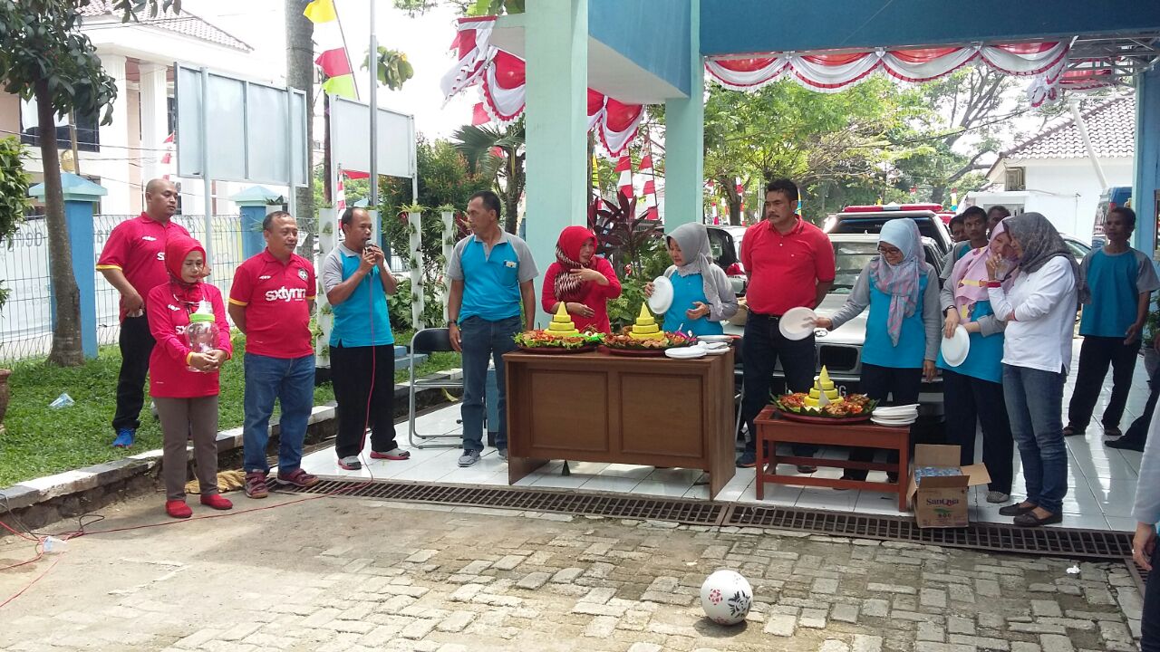 Dalam Rangka Meperingati HUT RI Ke 72 Keluarga Besar Dinas Sosial Kab.Bogor